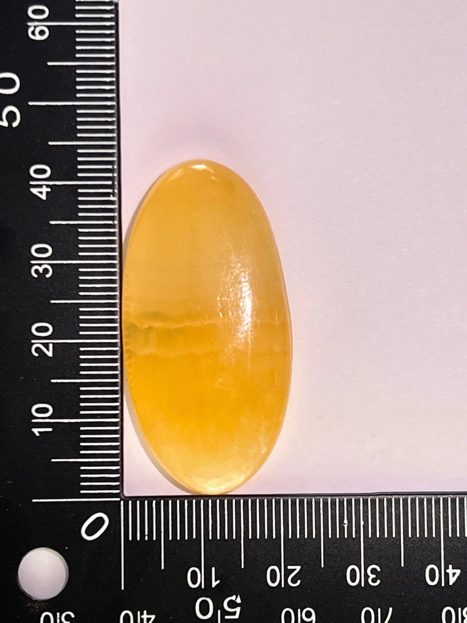Aragonite Jaune n°2 (4,2cm x 2,2cm)