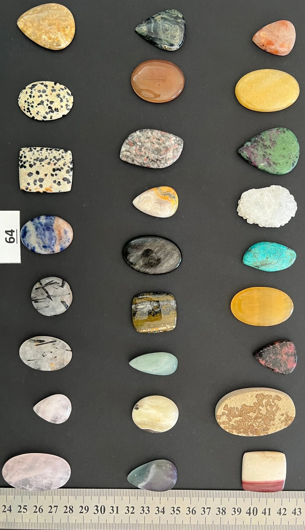 Lot de 50 pierres N° 64 - Image 3