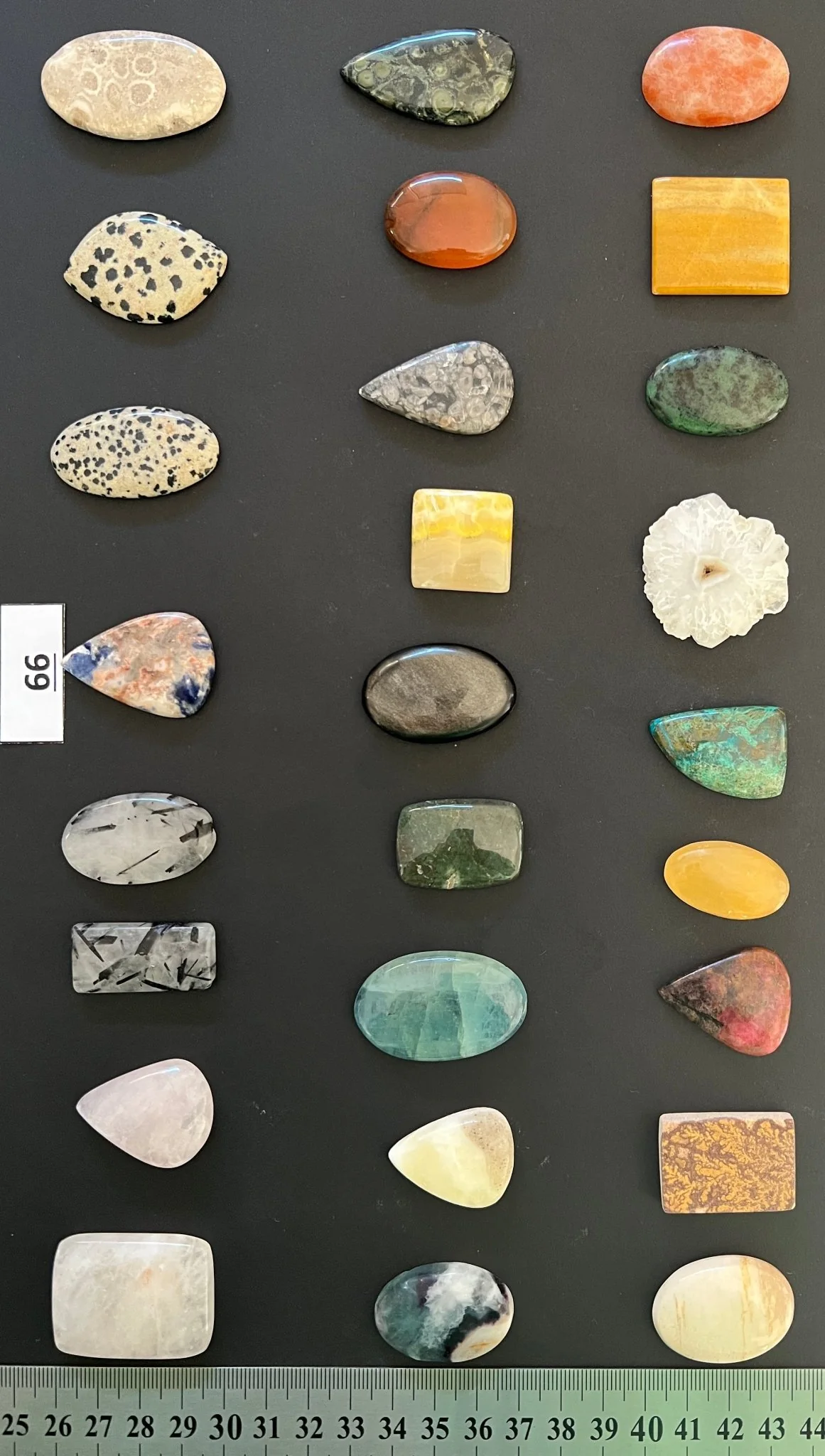 Lot de 50 pierres N° 66 - Image 3