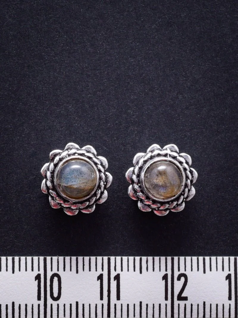 2 Pierres serties de laiton argenté "fleur" de 9 mm - Image 3