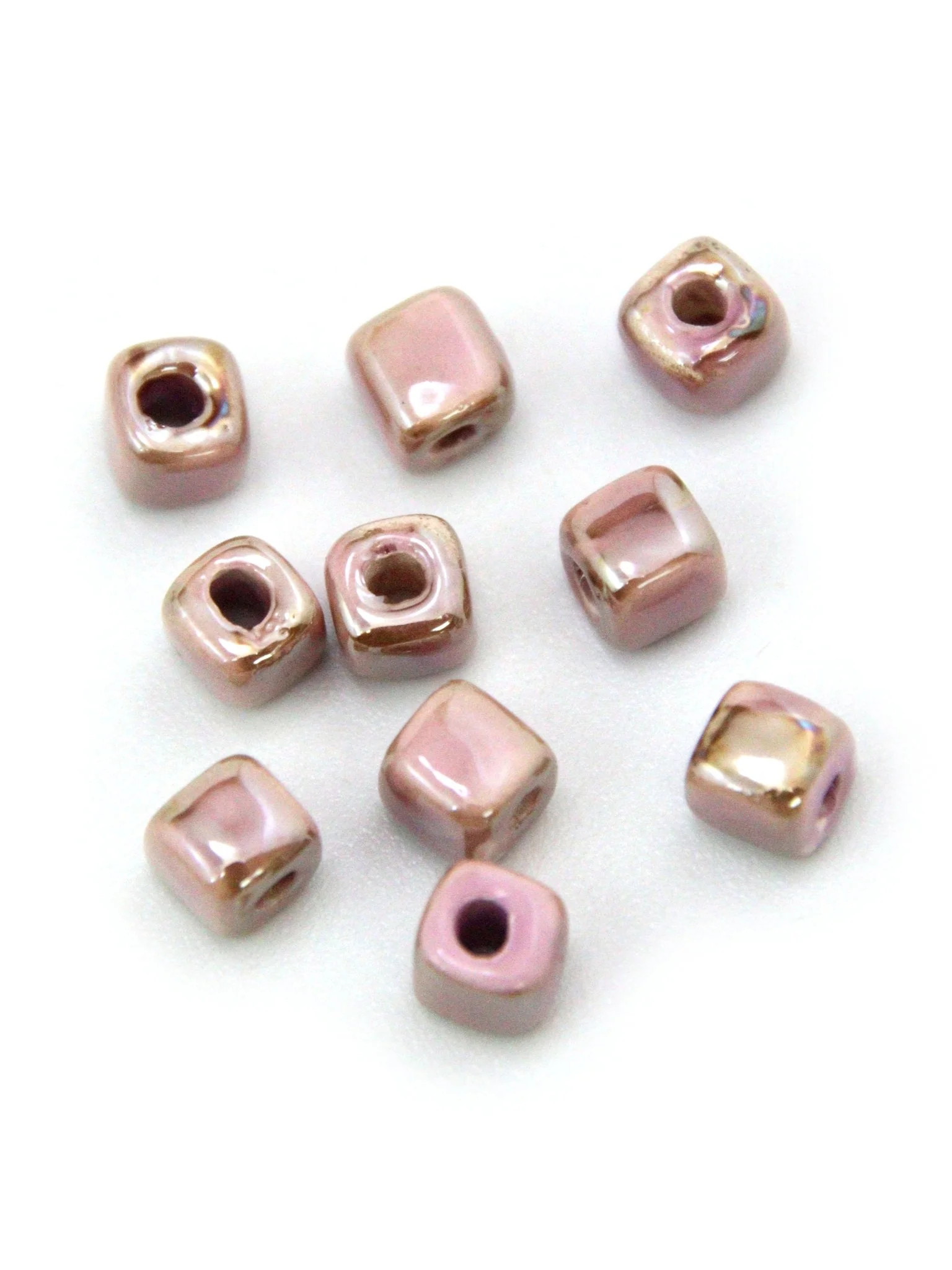 Perles cube céramique émaillée - Rose poudre