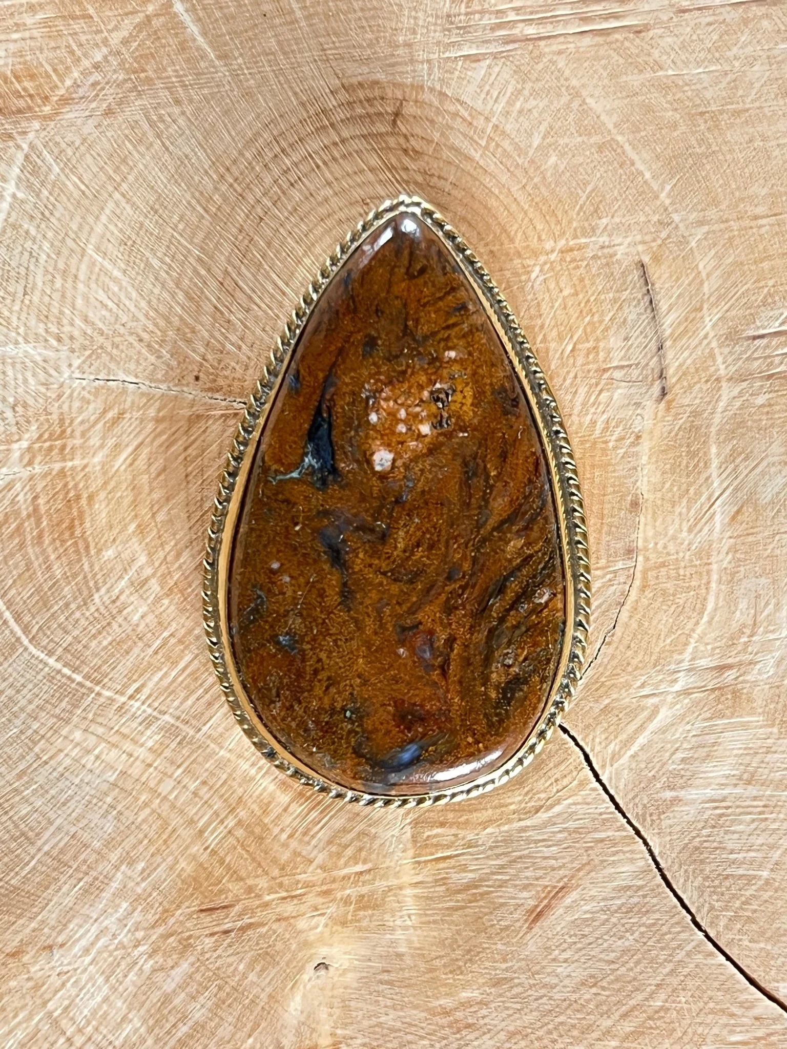 Piétersite sertie doré n°D3 (4,3cm x 2,7cm)