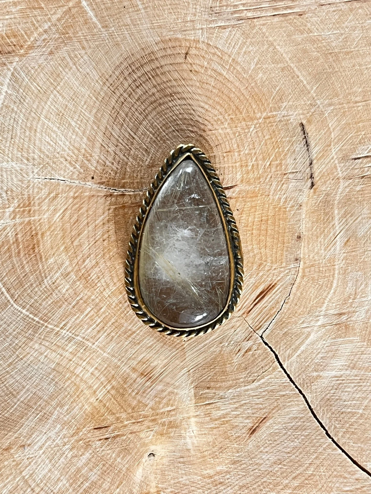 Quartz Rutile sertie doré n°D3 (2,8cm x 1,8cm)